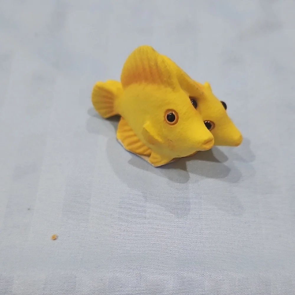 Yellow Fish Aquarium Decor